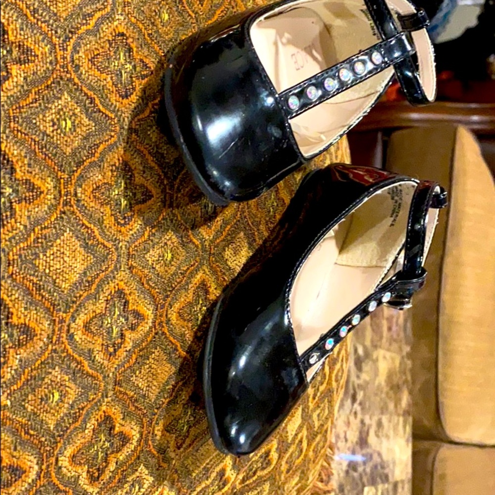 Dress shoes